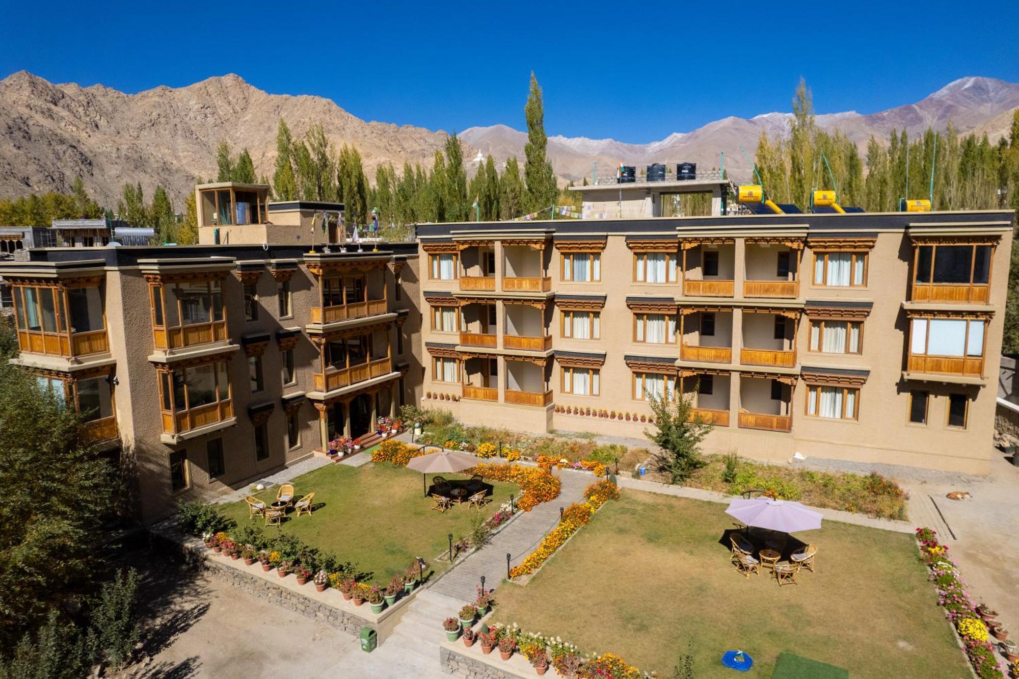The Saraha Hotel Leh Exterior photo